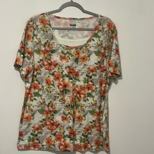 Multicolored flowers top, short sleeves, scoop, neck, size XXL, length27”